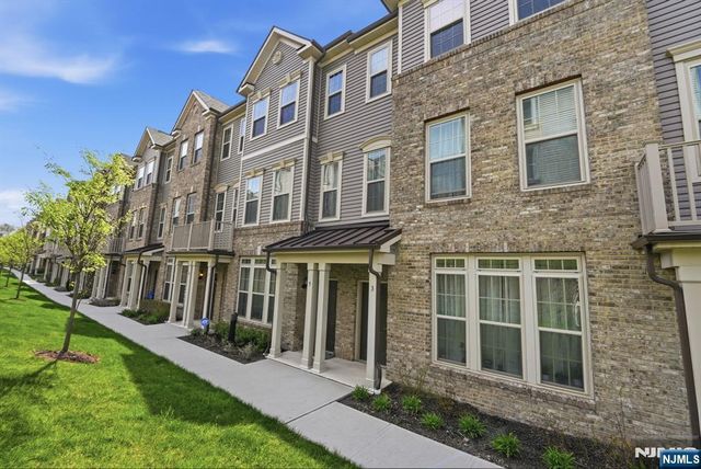 3 Arnold Drive, Wood Ridge, NJ 07075