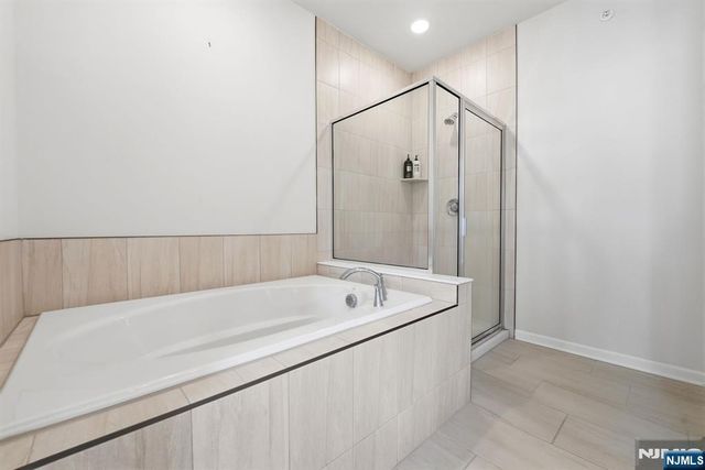 3 Arnold Drive, Wood Ridge, NJ 07075