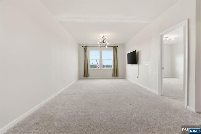 3 Arnold Drive, Wood Ridge, NJ 07075