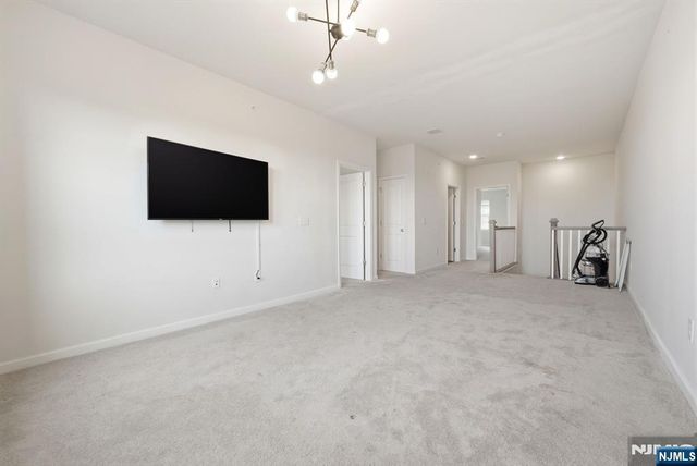 3 Arnold Drive, Wood Ridge, NJ 07075