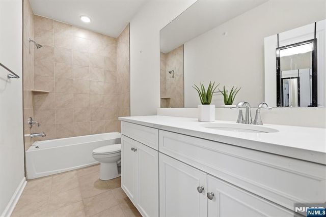 3 Arnold Drive, Wood Ridge, NJ 07075