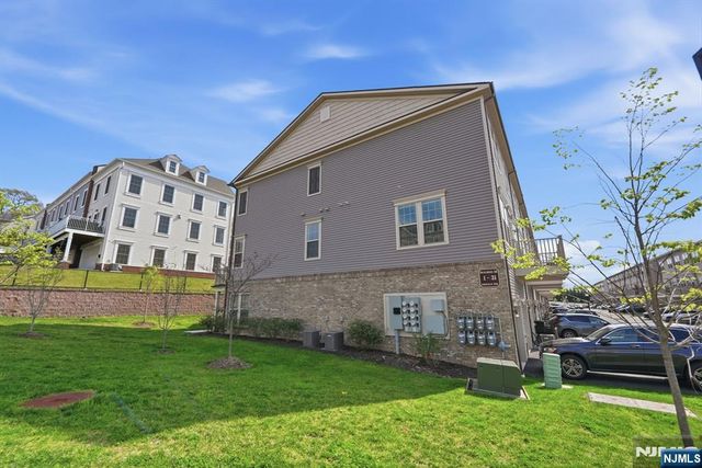 3 Arnold Drive, Wood Ridge, NJ 07075