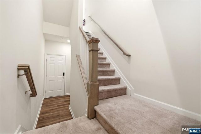 3 Arnold Drive, Wood Ridge, NJ 07075