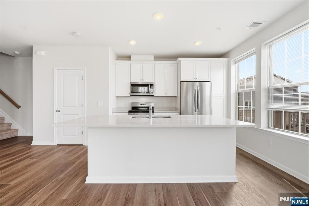 3 Arnold Drive, Wood Ridge, NJ 07075