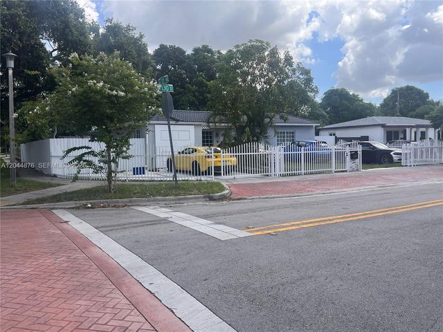 1195 NW 130th St, North Miami, FL 33168