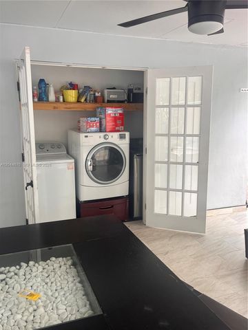 1195 NW 130th St, North Miami, FL 33168