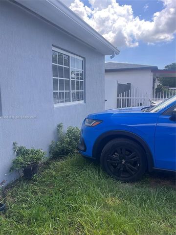 1195 NW 130th St, North Miami, FL 33168