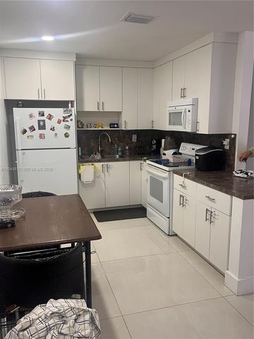 1195 NW 130th St, North Miami, FL 33168