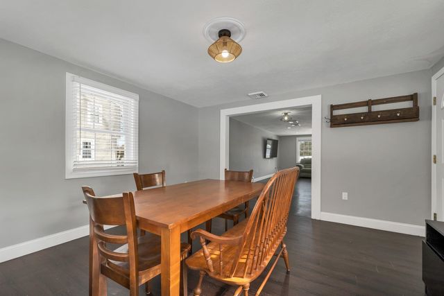 17 Twilight Drive, Nashua, NH 03062