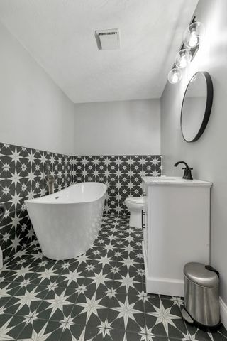 17 Twilight Drive, Nashua, NH 03062