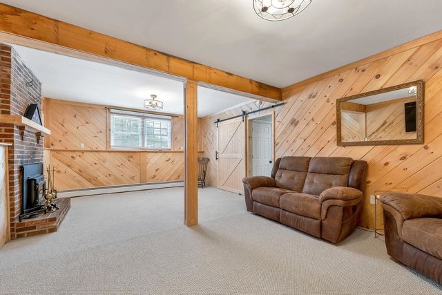 17 Twilight Drive, Nashua, NH 03062