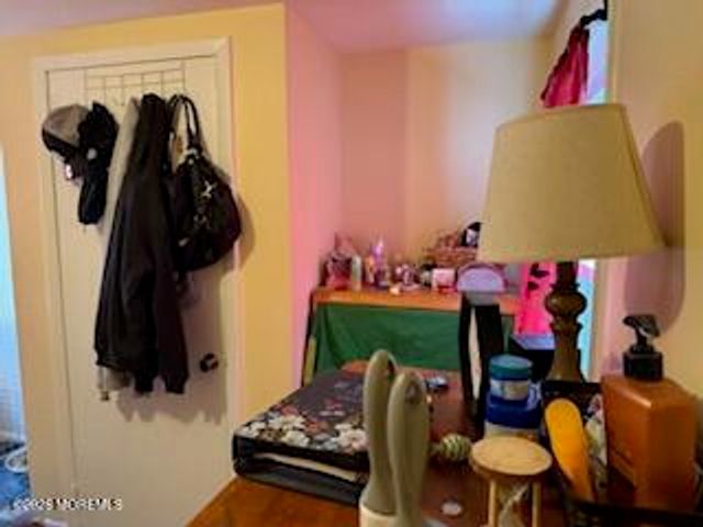 18 Station Street, Manalapan, NJ 07726