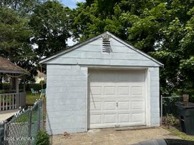 18 Station Street, Manalapan, NJ 07726
