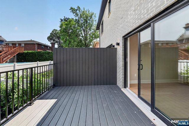 156 Morningside Lane A, Palisades Park, NJ 07650