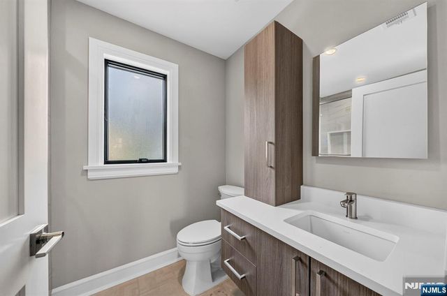 156 Morningside Lane A, Palisades Park, NJ 07650