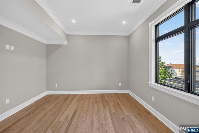 156 Morningside Lane A, Palisades Park, NJ 07650