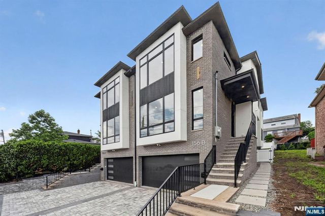 156 Morningside Lane A, Palisades Park, NJ 07650