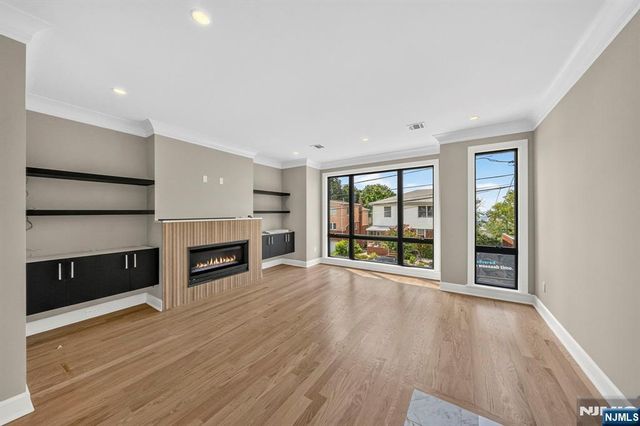 156 Morningside Lane A, Palisades Park, NJ 07650