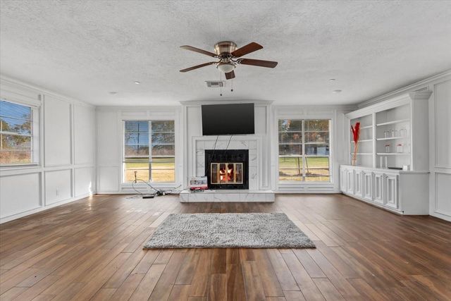 3006 Spring Creek Drive, Spring, TX 77373