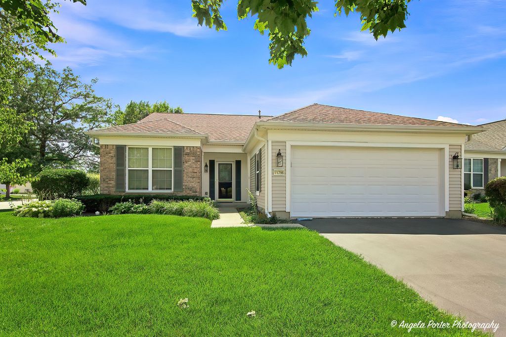 11796 Borhart Drive, Huntley, IL 60142