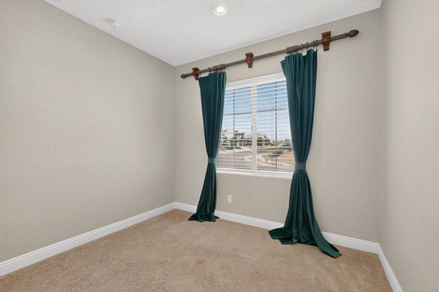 1136 Vallecito Loop NW, Los Lunas, NM 87031
