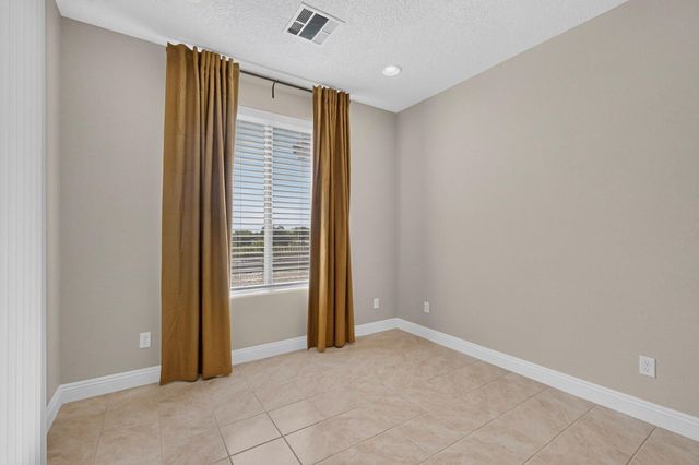 1136 Vallecito Loop NW, Los Lunas, NM 87031