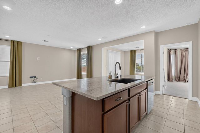 1136 Vallecito Loop NW, Los Lunas, NM 87031