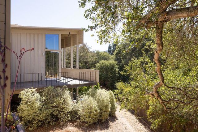 20 Marquard Road, Carmel Valley, CA 93924