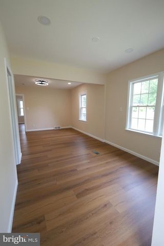 1365 ROOSEVELT BLVD, Vineland, NJ 08361