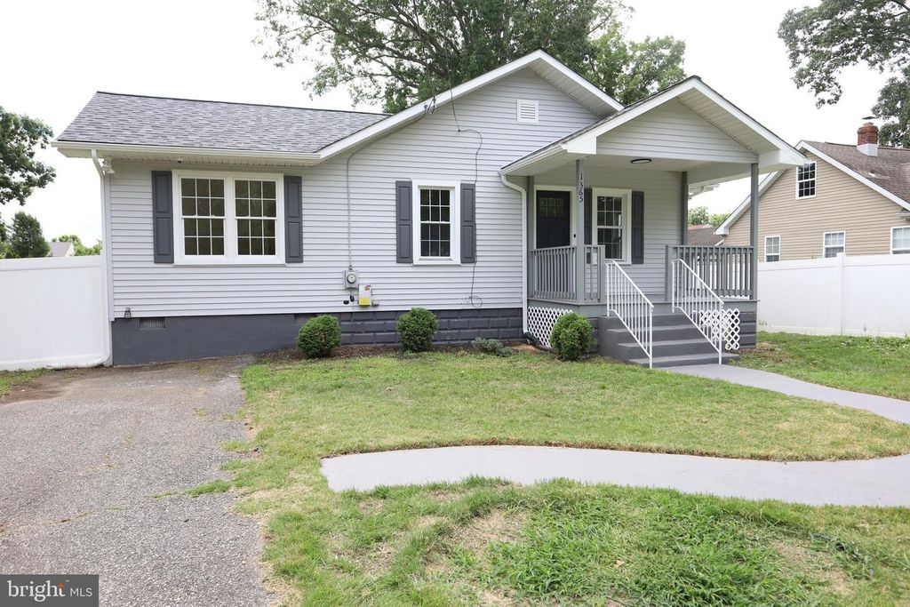 1365 ROOSEVELT BLVD, Vineland, NJ 08361