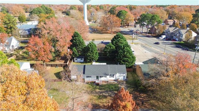 8 Riverview DR, Hampton, VA 23669