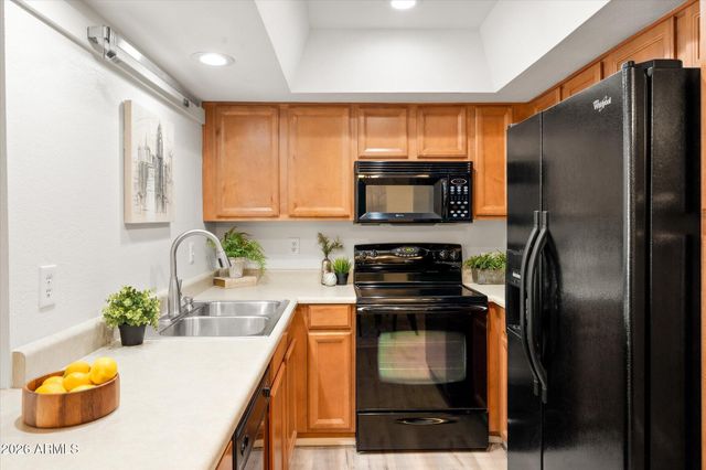 1820 E MORTEN Avenue 119, Phoenix, AZ 85020