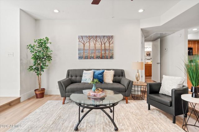 1820 E MORTEN Avenue 119, Phoenix, AZ 85020