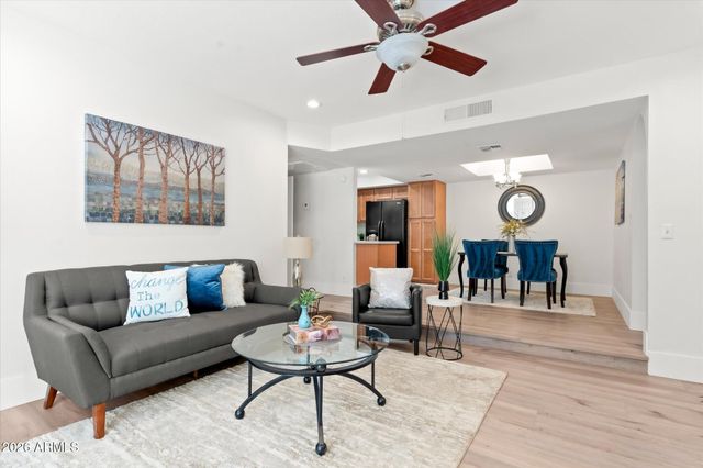 1820 E MORTEN Avenue 119, Phoenix, AZ 85020
