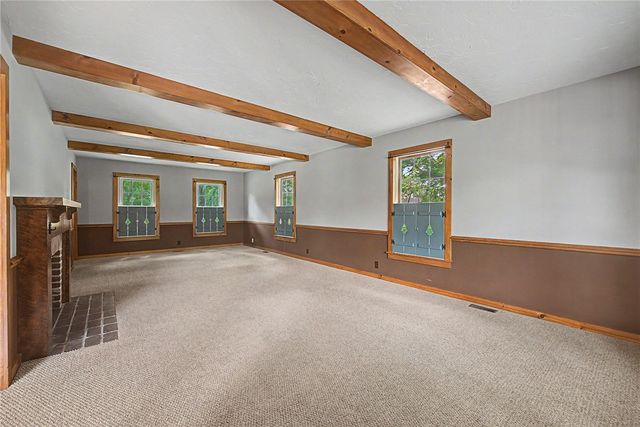 625 Sky Mountain Drive, Rogers, AR 72756