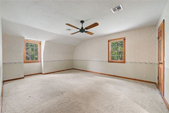 625 Sky Mountain Drive, Rogers, AR 72756