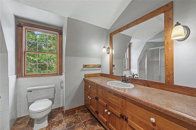 625 Sky Mountain Drive, Rogers, AR 72756