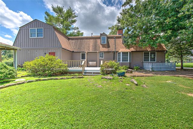 625 Sky Mountain Drive, Rogers, AR 72756