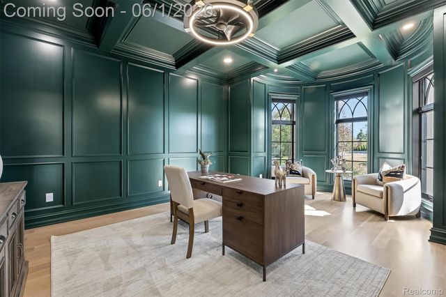 575 Chase Lane, Bloomfield Hills, MI 48304