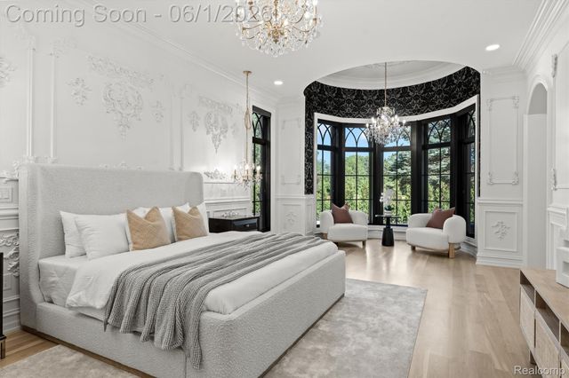 575 Chase Lane, Bloomfield Hills, MI 48304