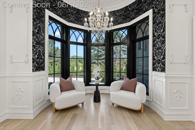 575 Chase Lane, Bloomfield Hills, MI 48304