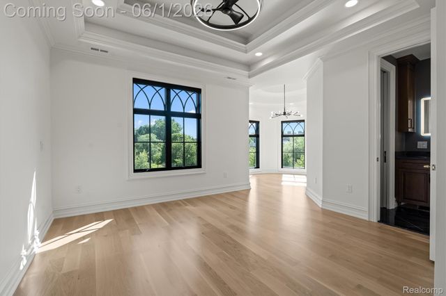 575 Chase Lane, Bloomfield Hills, MI 48304