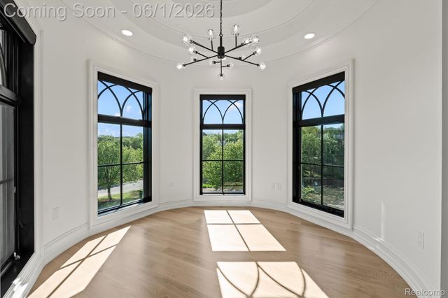 575 Chase Lane, Bloomfield Hills, MI 48304