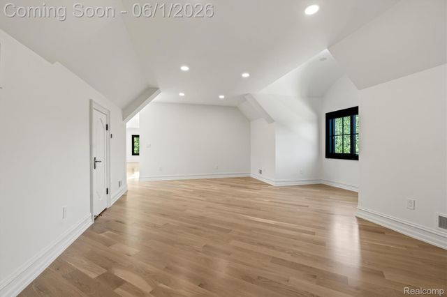 575 Chase Lane, Bloomfield Hills, MI 48304