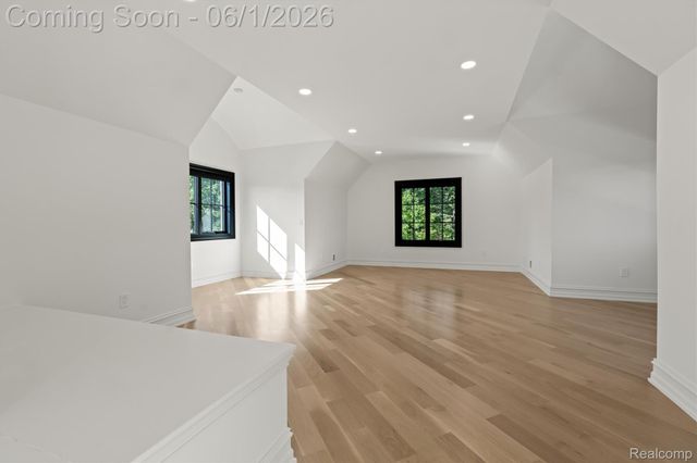 575 Chase Lane, Bloomfield Hills, MI 48304