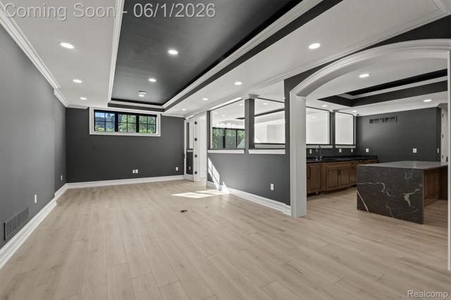 575 Chase Lane, Bloomfield Hills, MI 48304