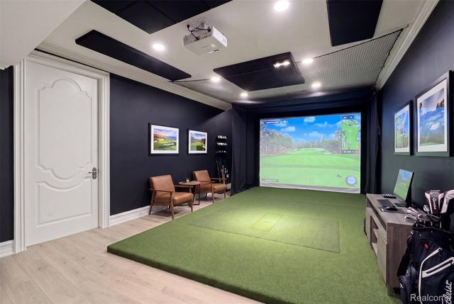 575 Chase Lane, Bloomfield Hills, MI 48304