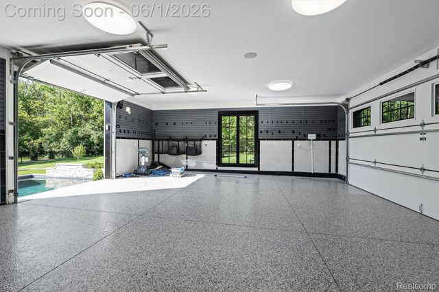 575 Chase Lane, Bloomfield Hills, MI 48304