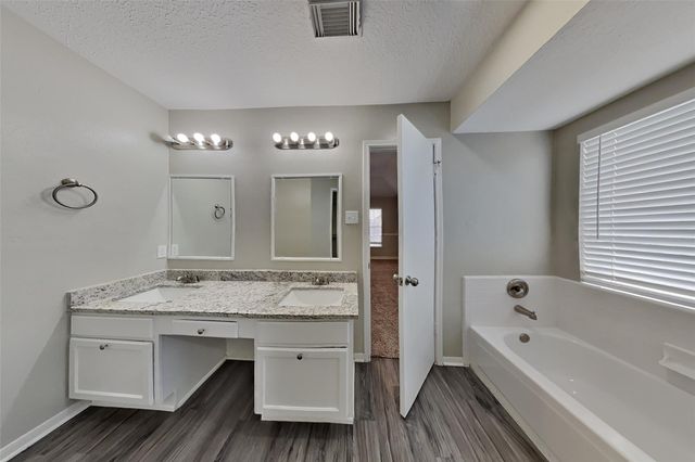 12623 Duchess Lane, Houston, TX 77070