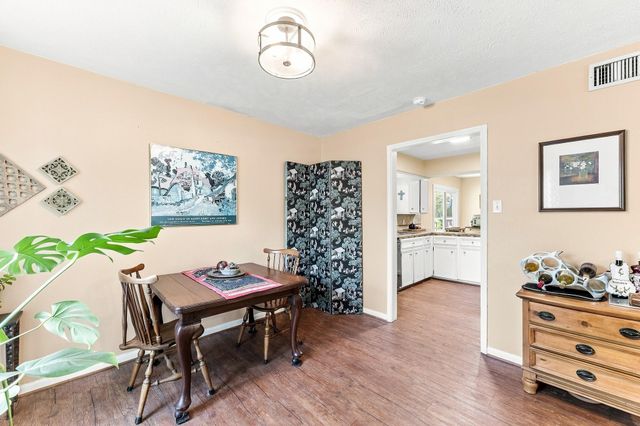 1850 Rollingwood Drive, Huntsville, TX 77340